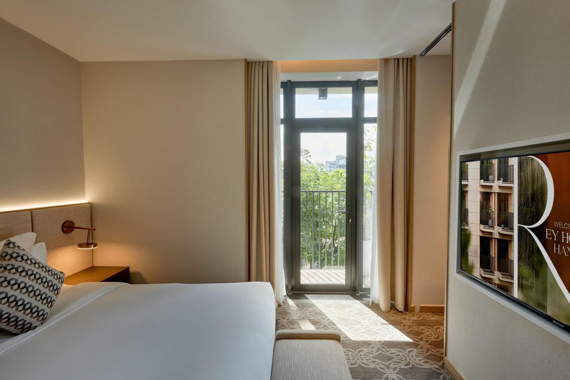 Rey 4* Hà Nội