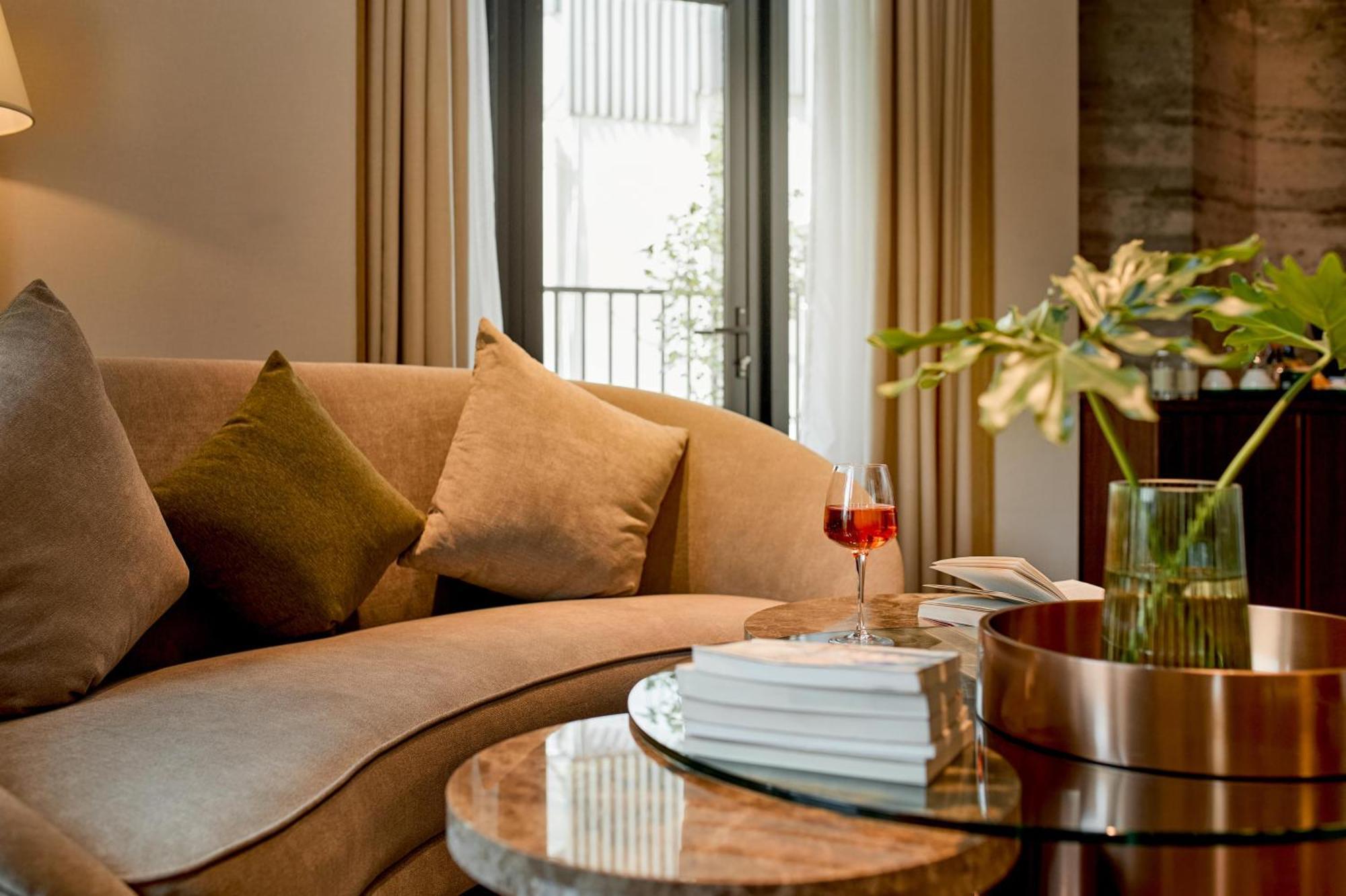 Rey 4* Hà Nội